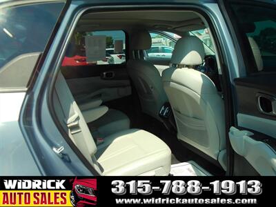 2021 Kia Sorento EX   - Photo 7 - Watertown, NY 13601