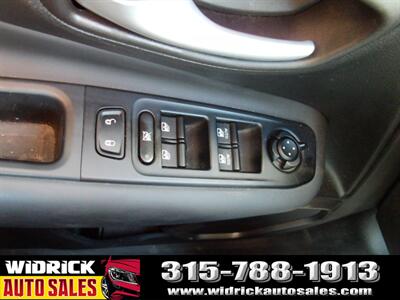 2023 Jeep Renegade Latitude   - Photo 13 - Watertown, NY 13601