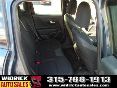 2023 Jeep Renegade Latitude   - Photo 5 - Watertown, NY 13601