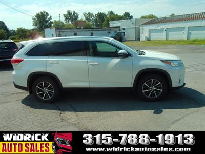 2019 Toyota Highlander XLE   - Photo 16 - Watertown, NY 13601