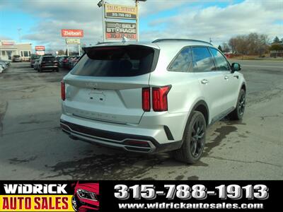 2022 Kia Sorento SX   - Photo 5 - Watertown, NY 13601