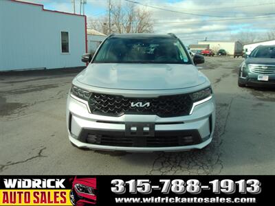 2022 Kia Sorento SX   - Photo 2 - Watertown, NY 13601