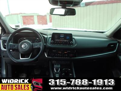 2021 Nissan Rogue SL   - Photo 6 - Watertown, NY 13601