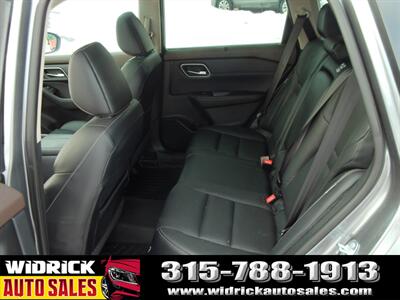 2021 Nissan Rogue SL   - Photo 5 - Watertown, NY 13601