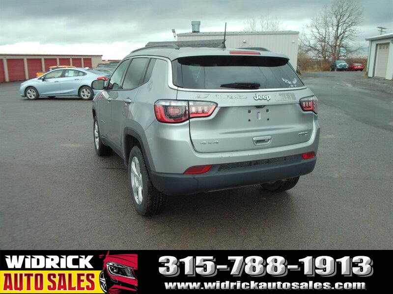 2021 Jeep Compass Latitude photo 4