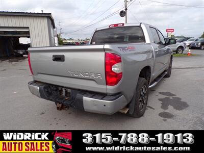 2016 Toyota Tundra Limited CrewMax   - Photo 11 - Watertown, NY 13601