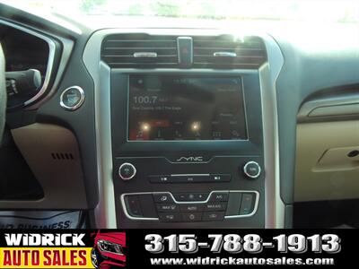 2019 Ford Fusion SE   - Photo 8 - Watertown, NY 13601