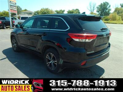 2019 Toyota Highlander LE Plus   - Photo 5 - Watertown, NY 13601