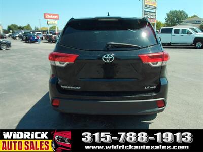 2019 Toyota Highlander LE Plus   - Photo 6 - Watertown, NY 13601