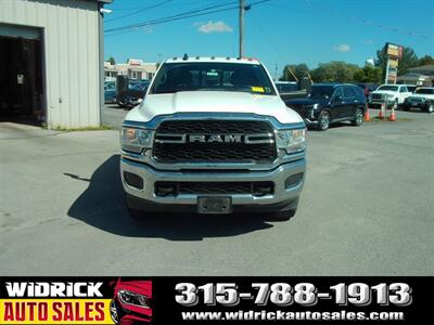 2021 RAM 3500 Tradesman   - Photo 2 - Watertown, NY 13601