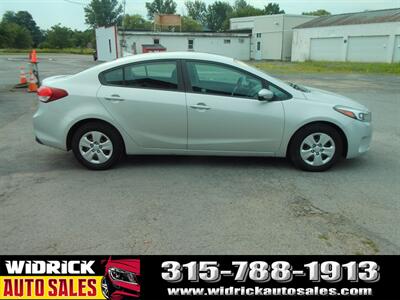 2017 Kia Forte LX - Photo 12 - Watertown, NY 13601