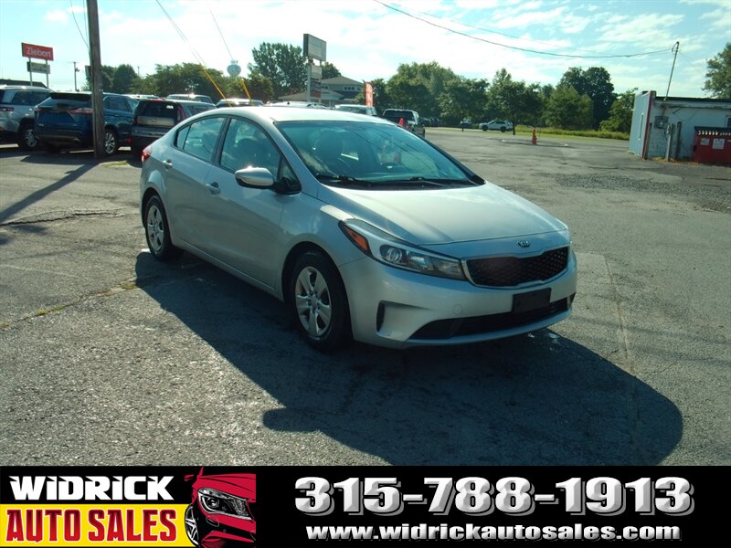 2017 Kia Forte LX   - Photo 1 - Watertown, NY 13601