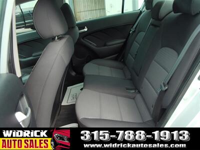 2017 Kia Forte LX - Photo 5 - Watertown, NY 13601