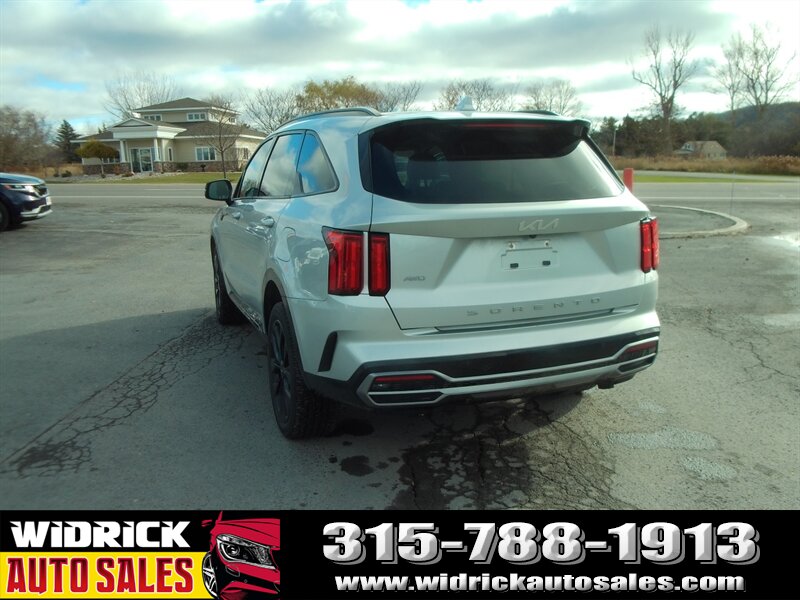 2022 Kia Sorento SX photo 2