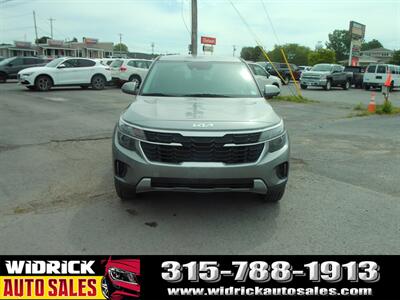2024 Kia Seltos LX   - Photo 2 - Watertown, NY 13601