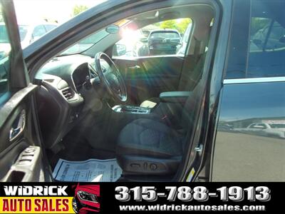 2020 Chevrolet Equinox LT   - Photo 4 - Watertown, NY 13601
