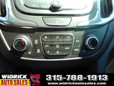2020 Chevrolet Equinox LT   - Photo 10 - Watertown, NY 13601