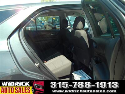 2020 Chevrolet Equinox LT   - Photo 5 - Watertown, NY 13601