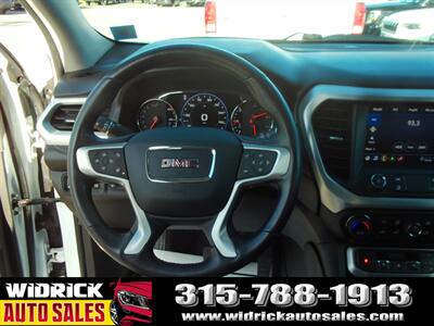 2021 GMC Acadia SLT   - Photo 8 - Watertown, NY 13601