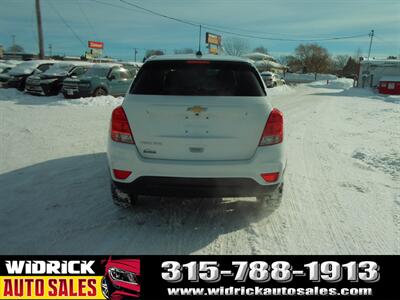 2020 Chevrolet Trax LS   - Photo 6 - Watertown, NY 13601