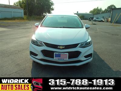 2017 Chevrolet Cruze LT   - Photo 2 - Watertown, NY 13601