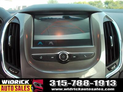 2017 Chevrolet Cruze LT   - Photo 10 - Watertown, NY 13601