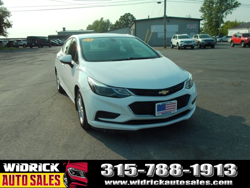 2017 Chevrolet Cruze LT  