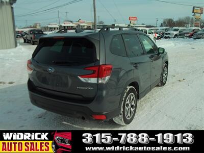 2022 Subaru Forester Premium   - Photo 5 - Watertown, NY 13601