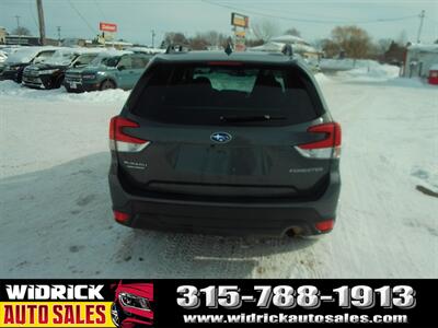 2022 Subaru Forester Premium   - Photo 6 - Watertown, NY 13601