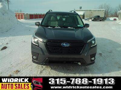 2022 Subaru Forester Premium   - Photo 2 - Watertown, NY 13601
