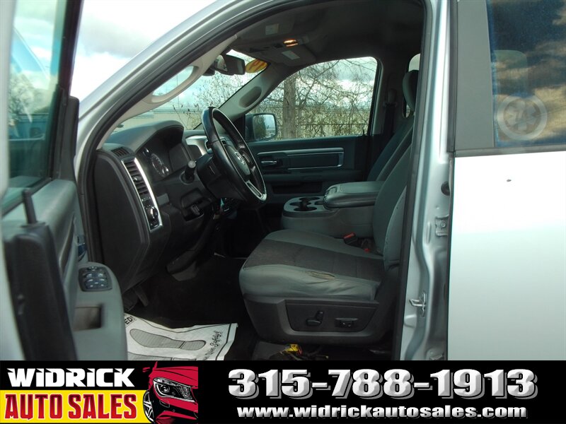 2019 Ram 1500 Classic Big Horn photo 2