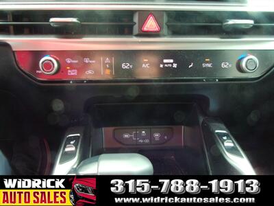 2025 Kia Sorento S - Photo 18 - Watertown, NY 13601