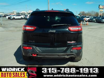 2017 Jeep Cherokee Trailhawk   - Photo 14 - Watertown, NY 13601