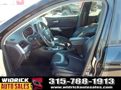 2017 Jeep Cherokee Trailhawk   - Photo 4 - Watertown, NY 13601