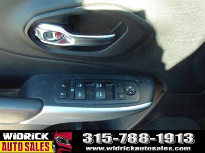 2017 Jeep Cherokee Trailhawk   - Photo 8 - Watertown, NY 13601