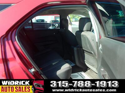 2017 Chevrolet Equinox LT   - Photo 5 - Watertown, NY 13601