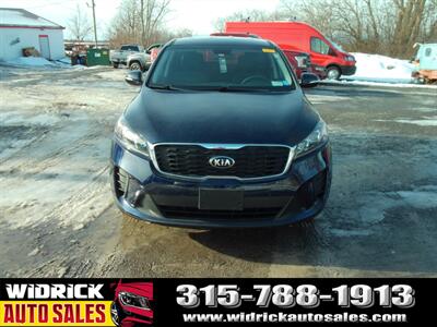 2020 Kia Sorento LX   - Photo 2 - Watertown, NY 13601