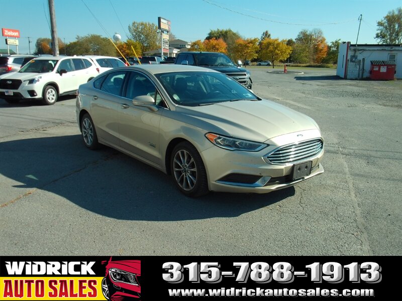 2018 Ford Fusion Energi SE Luxury   - Photo 1 - Watertown, NY 13601