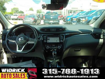 2017 Nissan Rogue Sport SL - Photo 7 - Watertown, NY 13601
