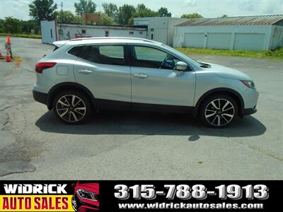 2017 Nissan Rogue Sport SL - Photo 4 - Watertown, NY 13601