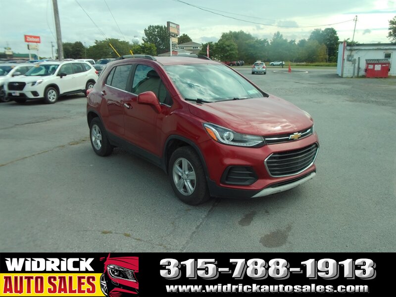 2019 Chevrolet Trax LT   - Photo 1 - Watertown, NY 13601