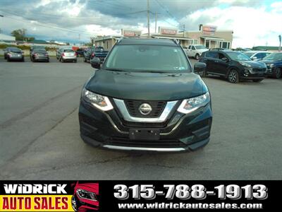 2020 Nissan Rogue SV   - Photo 2 - Watertown, NY 13601