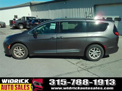 2020 Chrysler Pacifica Touring L - Photo 6 - Watertown, NY 13601
