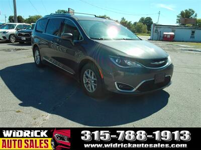 2020 Chrysler Pacifica Touring L - Photo 1 - Watertown, NY 13601
