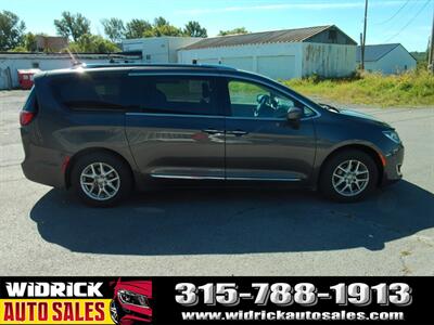 2020 Chrysler Pacifica Touring L - Photo 4 - Watertown, NY 13601