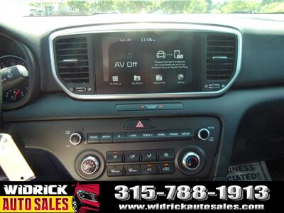 2020 Kia Sportage LX   - Photo 8 - Watertown, NY 13601