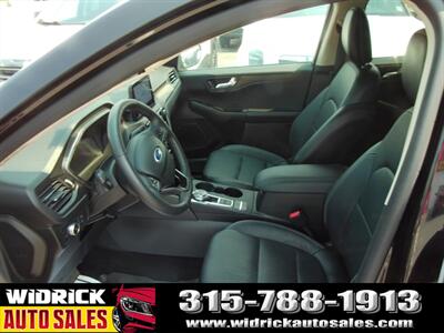 2020 Ford Escape Titanium   - Photo 4 - Watertown, NY 13601