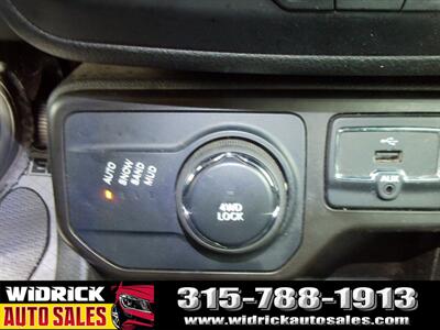 2021 Jeep Renegade Latitude   - Photo 9 - Watertown, NY 13601