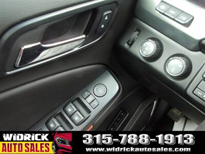 2018 Chevrolet Tahoe Premier   - Photo 14 - Watertown, NY 13601