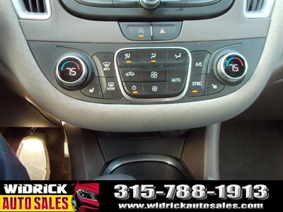 2025 Chevrolet Malibu LT   - Photo 11 - Watertown, NY 13601